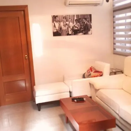 Duplex Near Center Lovely فالنسيا